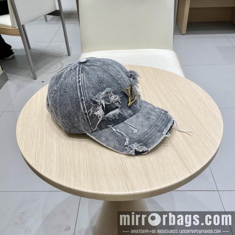 LV Hat 030743
