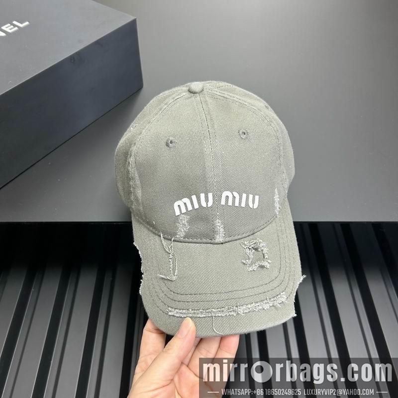 Miumiu Hat dx06