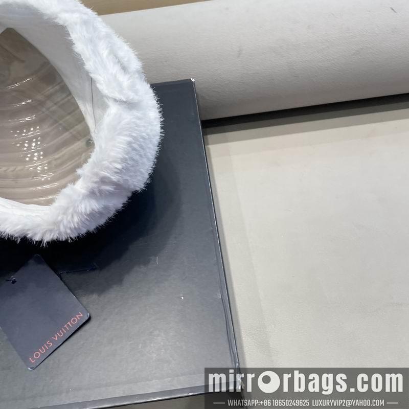 LV Hat 010402
