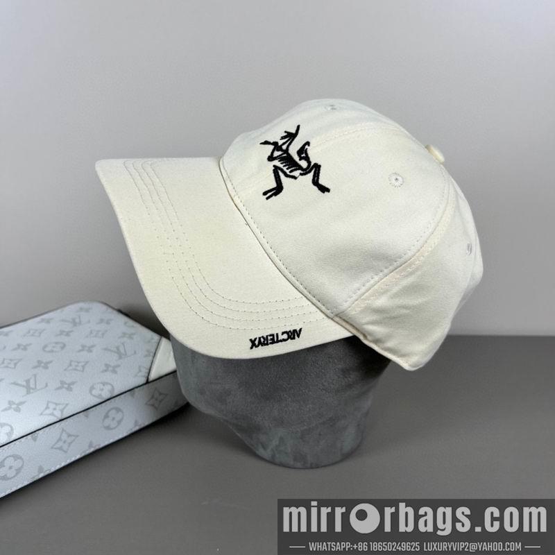 Arcteryx Hat dx17