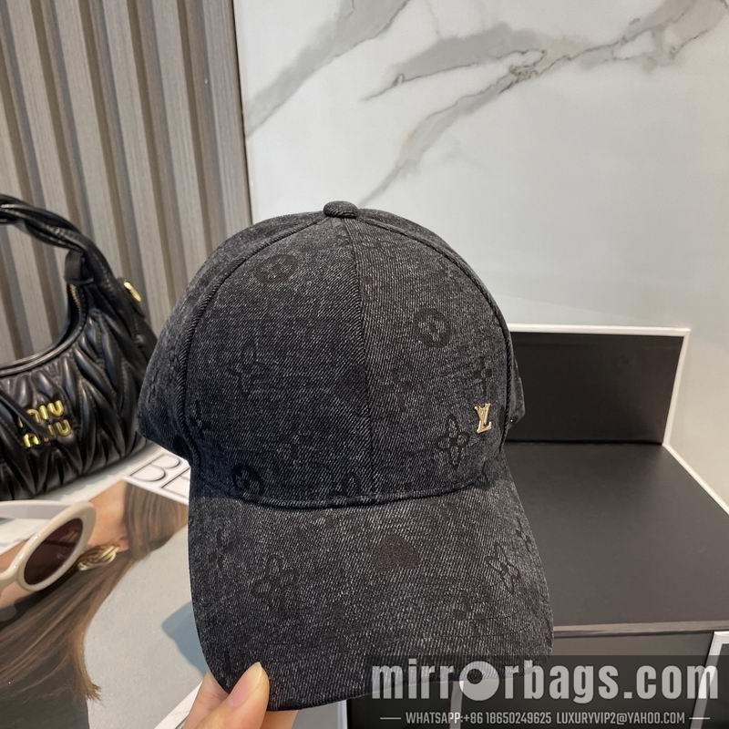 LV Hat dx70