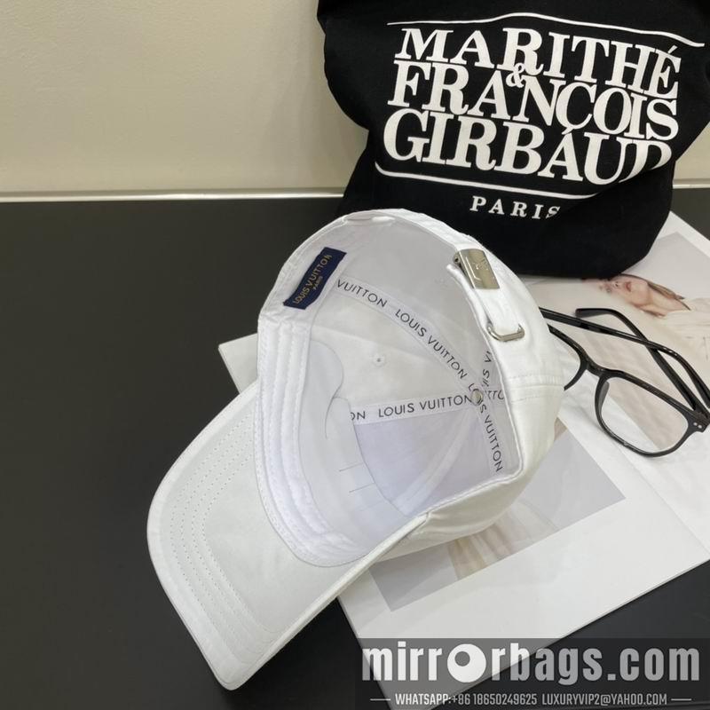 LV Hat 042702