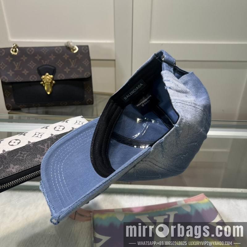 Balenciaga Hat dx84