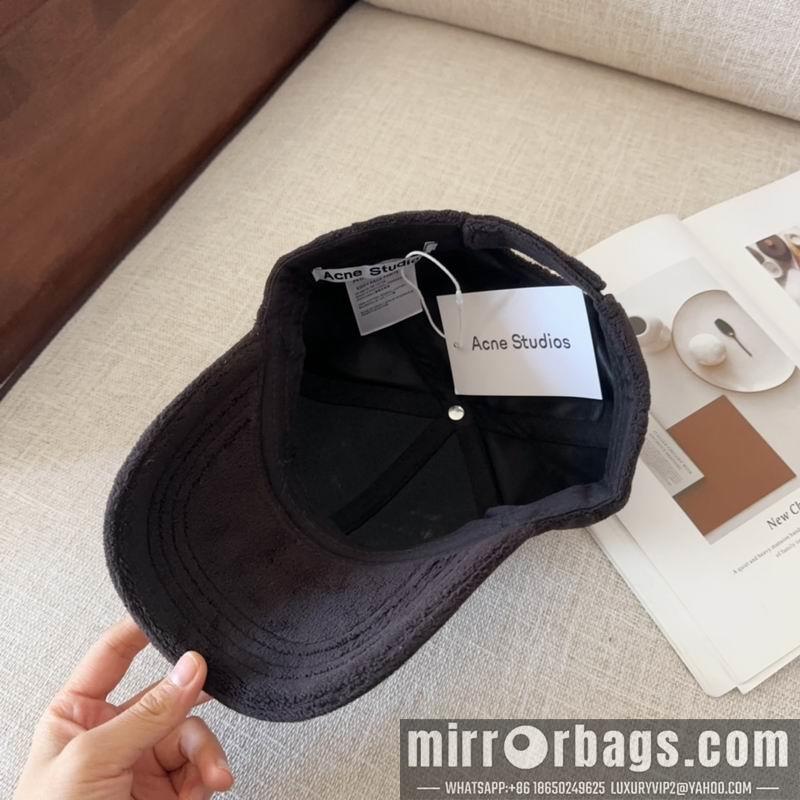 Acne Hat dx12
