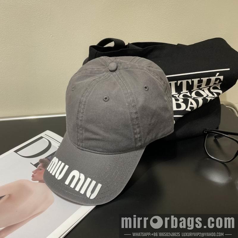 Miumiu Hat dx26