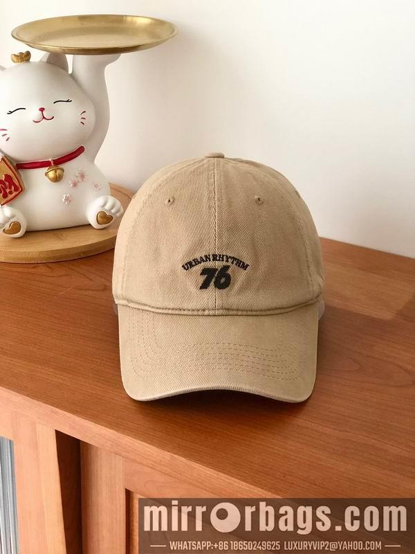 Other Hat 082601