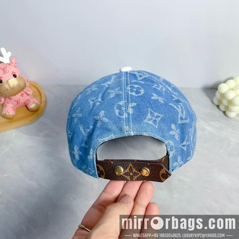 LV Hat dx34