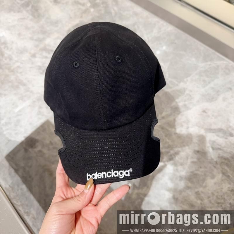Balenciaga Hat dx55