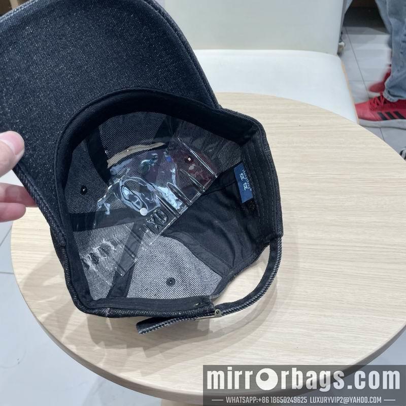 Prada Hat 040201