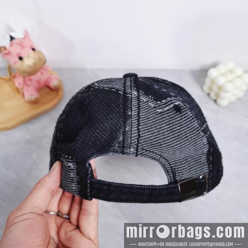 Chrome Hearts Hat dx05