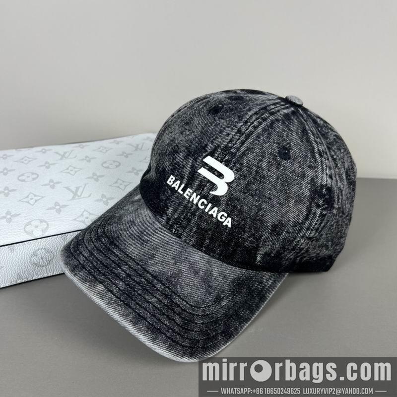 Balenciaga Hat dx29