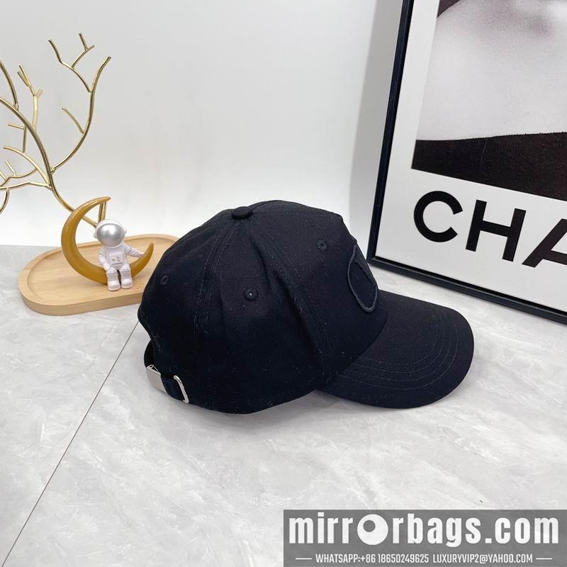 Valentino Hat dx04