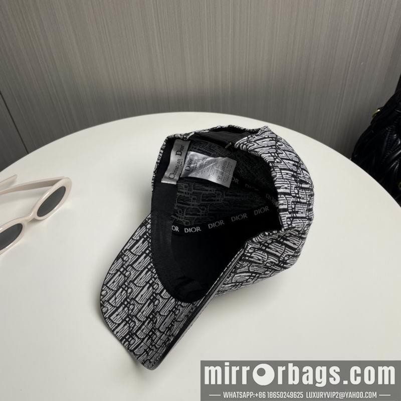 Dior Hat 081802