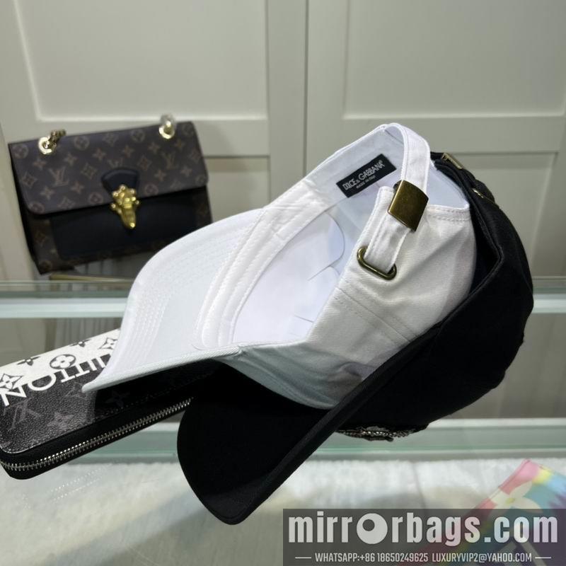 DG Hat dx05