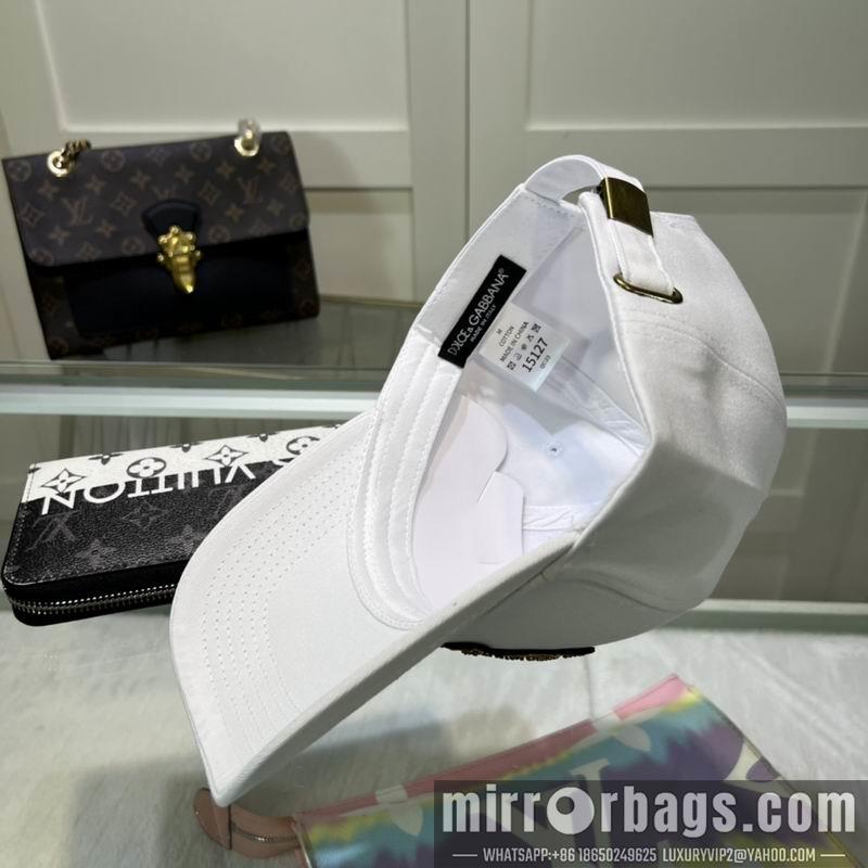DG Hat dx03