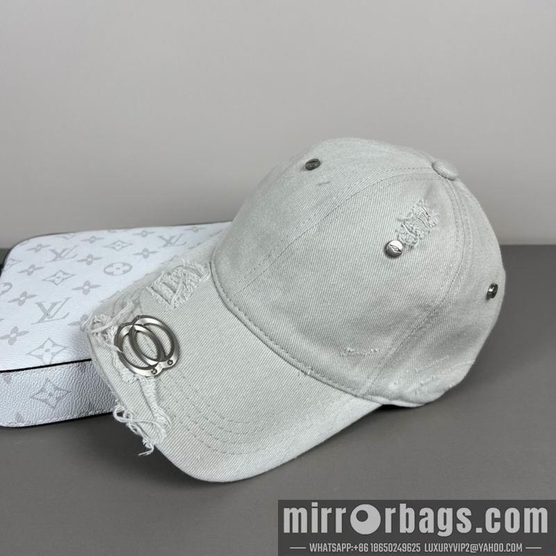 Balenciaga Hat dx40