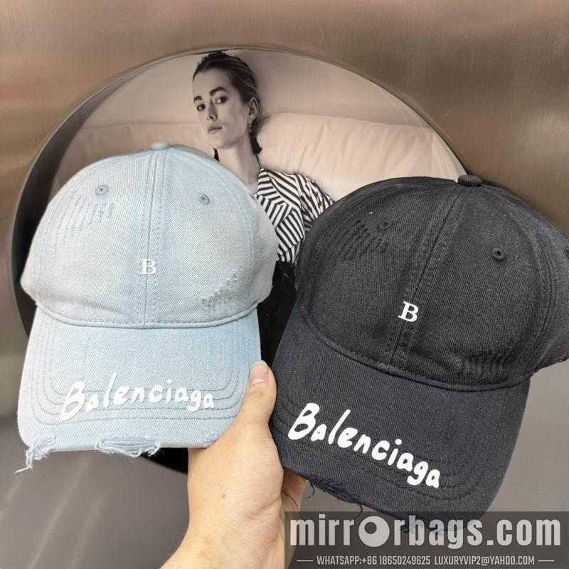 Balenciaga Hat hm40