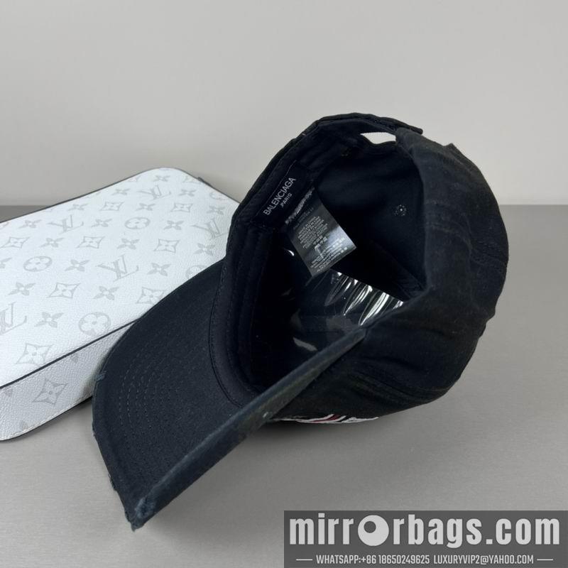 Balenciaga Hat dx07