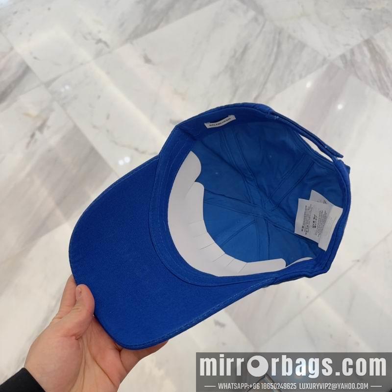 Balenciaga Hat dx75
