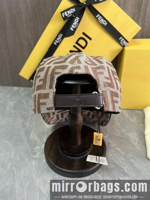 Fendi Hat dx53