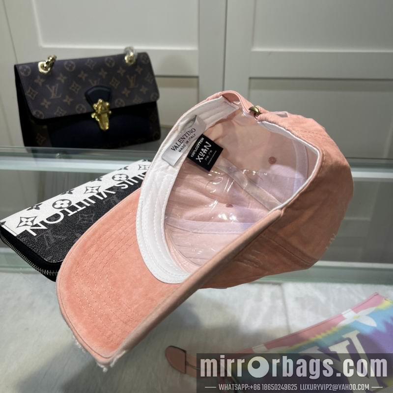 Valentino Hat 042701