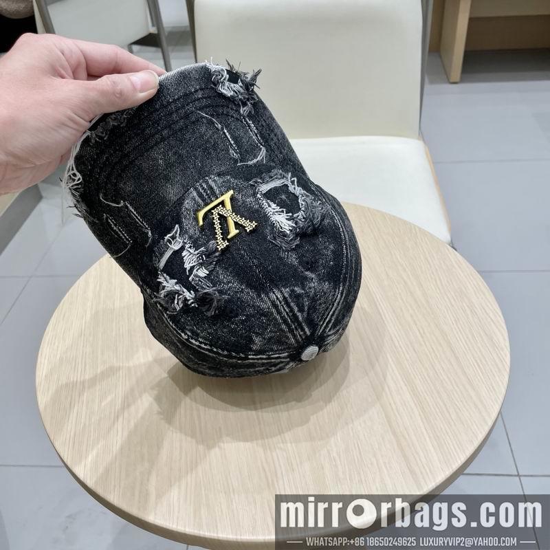 LV Hat 030743