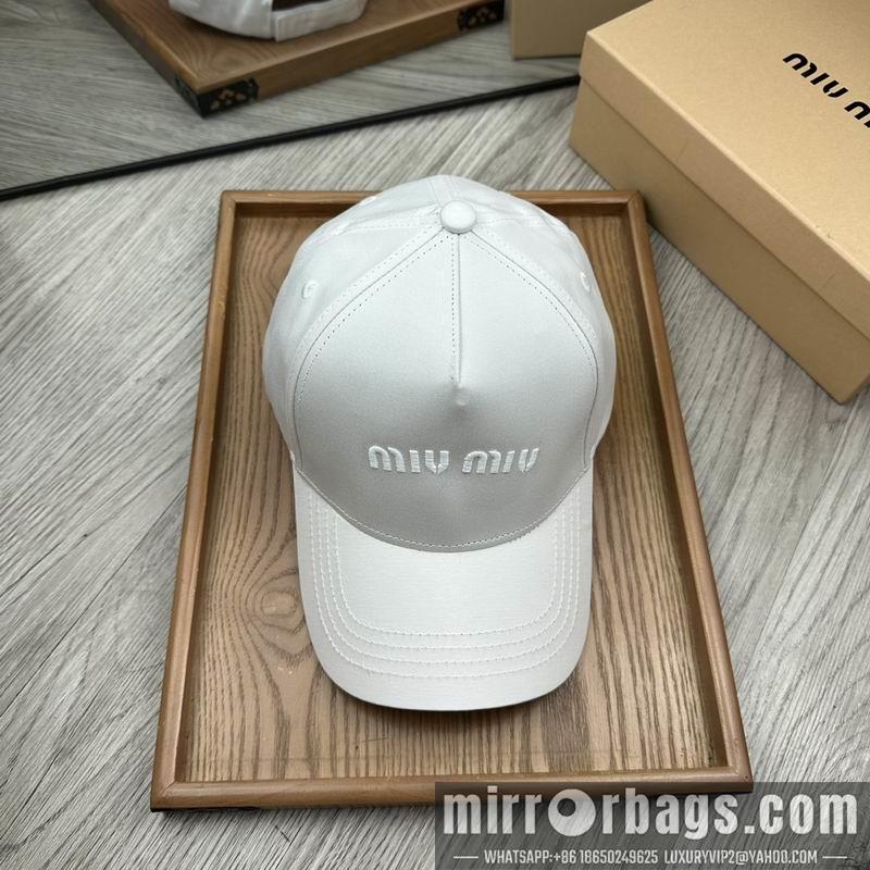 Miumiu Hat dx60
