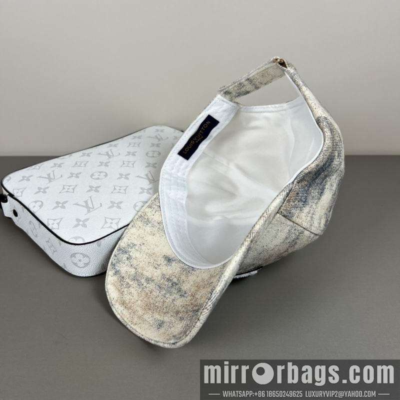 LV Hat dx17