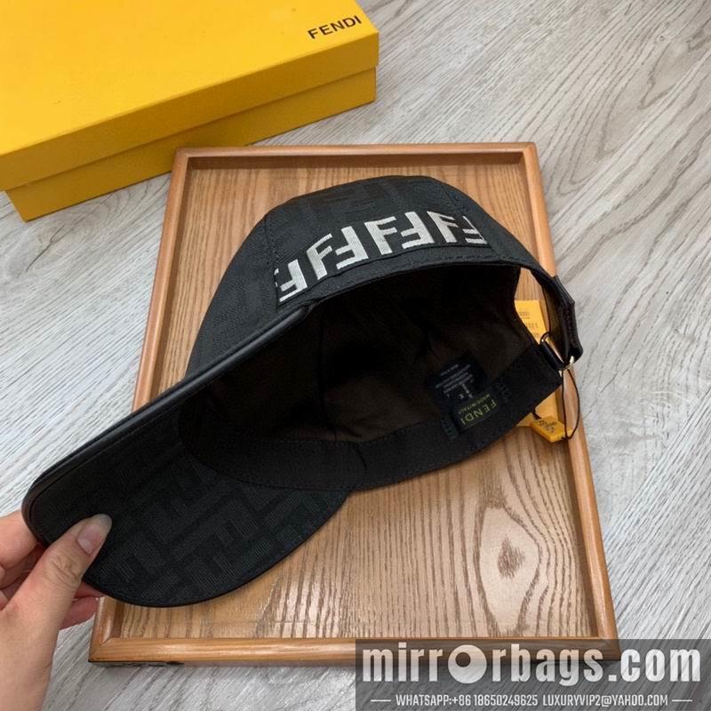 Fendi Hat dx101