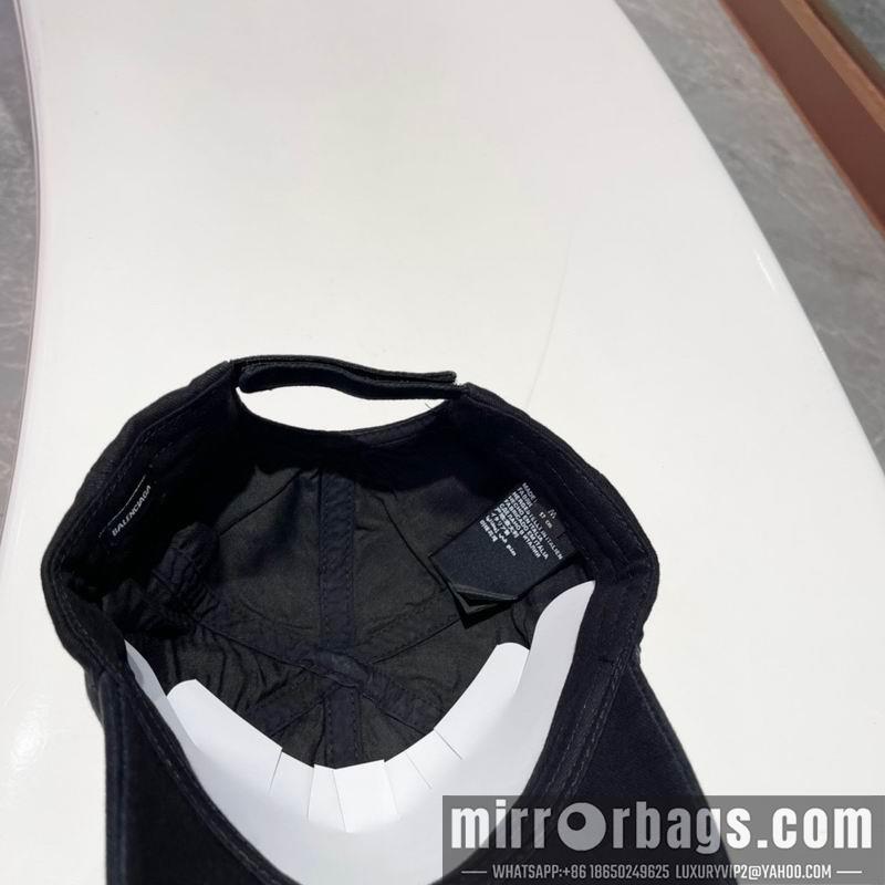 Balenciaga Hat 082602