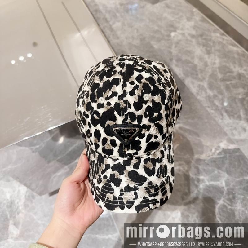 Prada Hat dx40