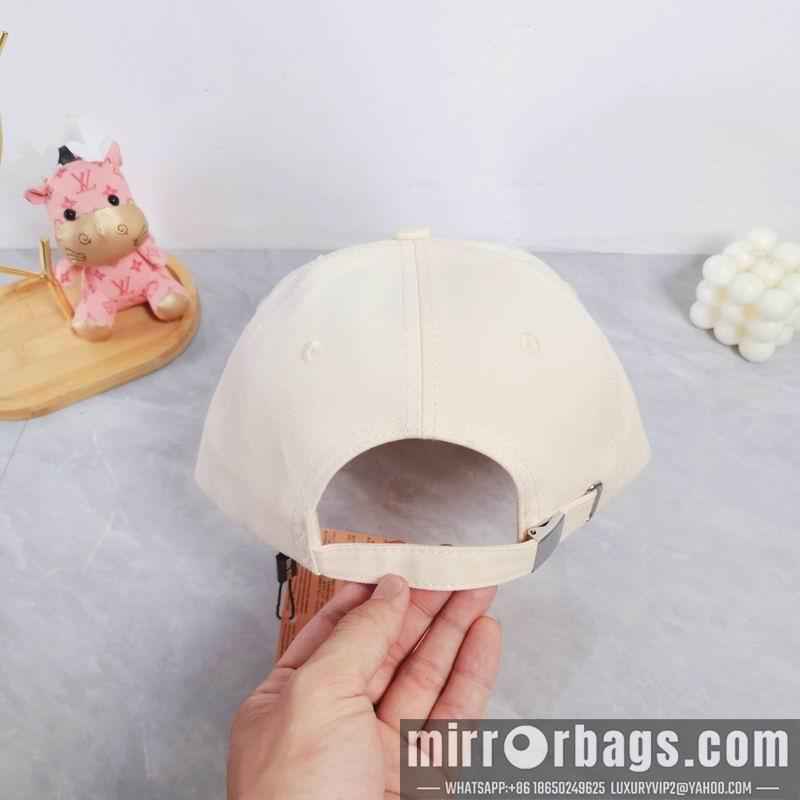 Miumiu Hat dx02