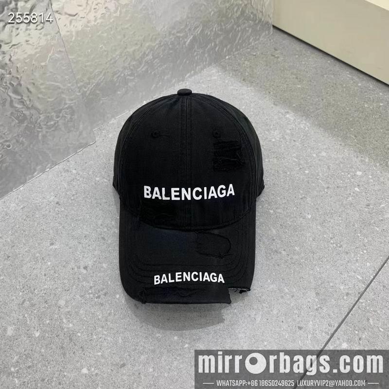 Balenciaga Hat dx19