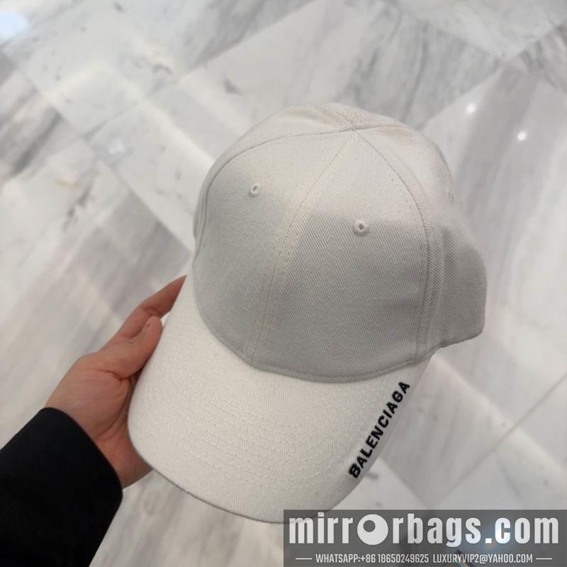 Balenciaga Hat dx70