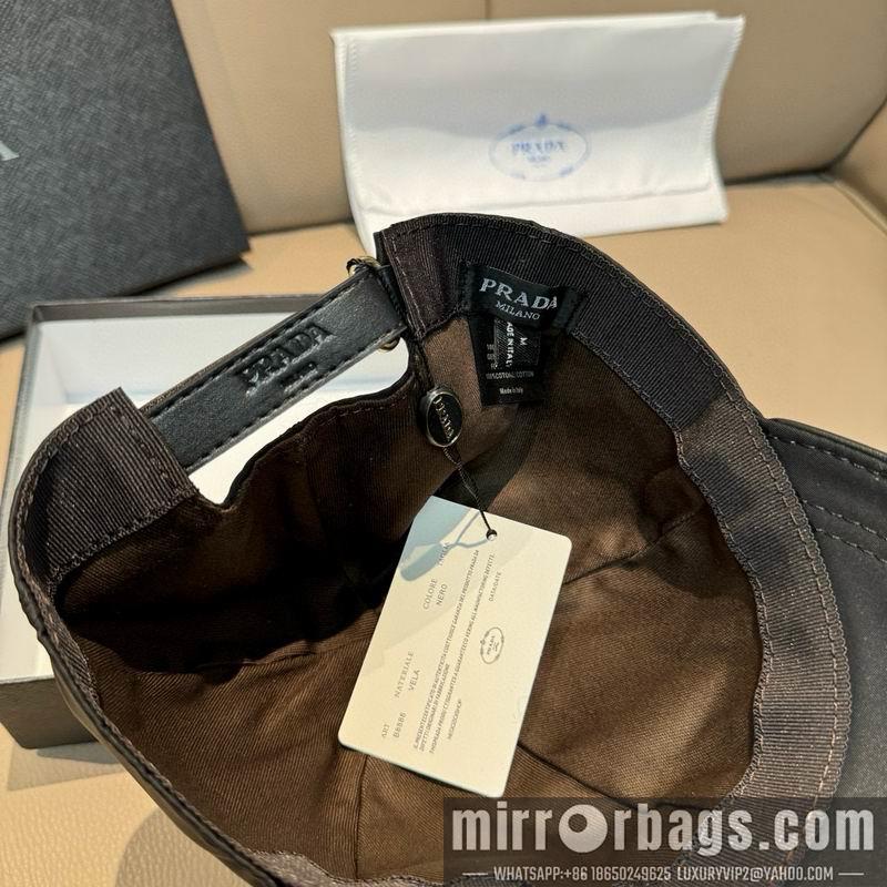 Prada Hat dx70