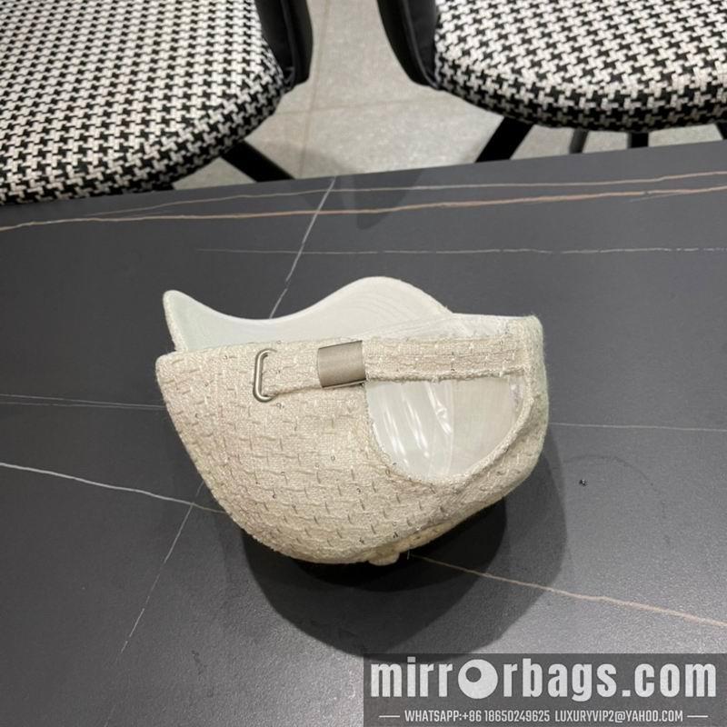 LV Hat 010901