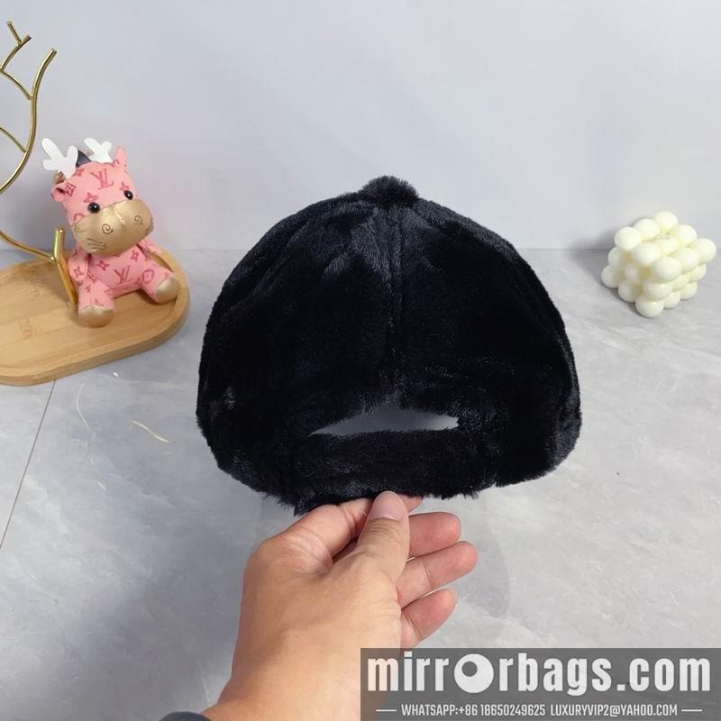 LV Hat dx100