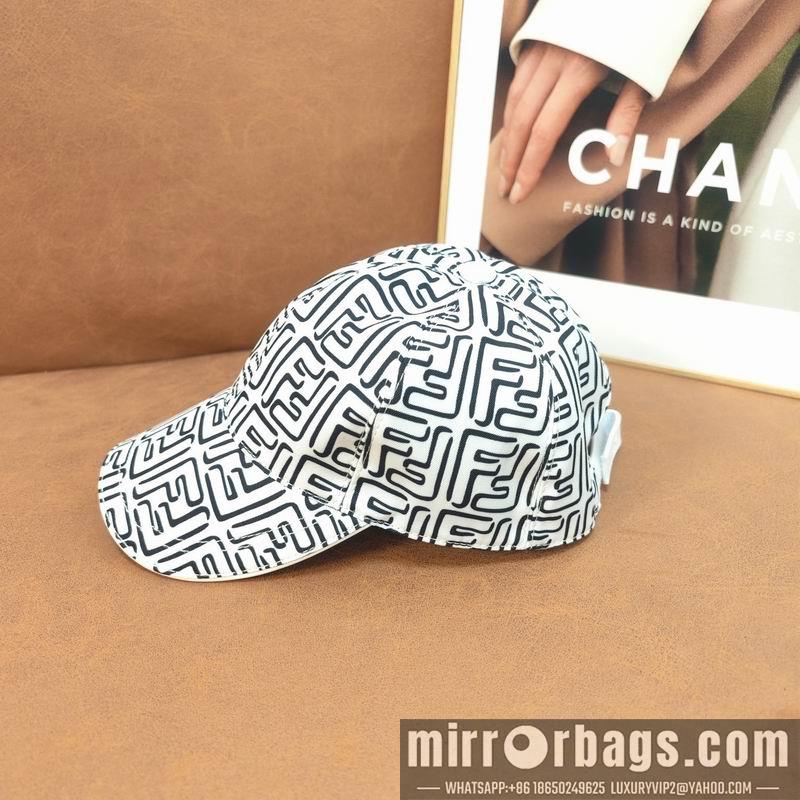 Fendi Hat dx43
