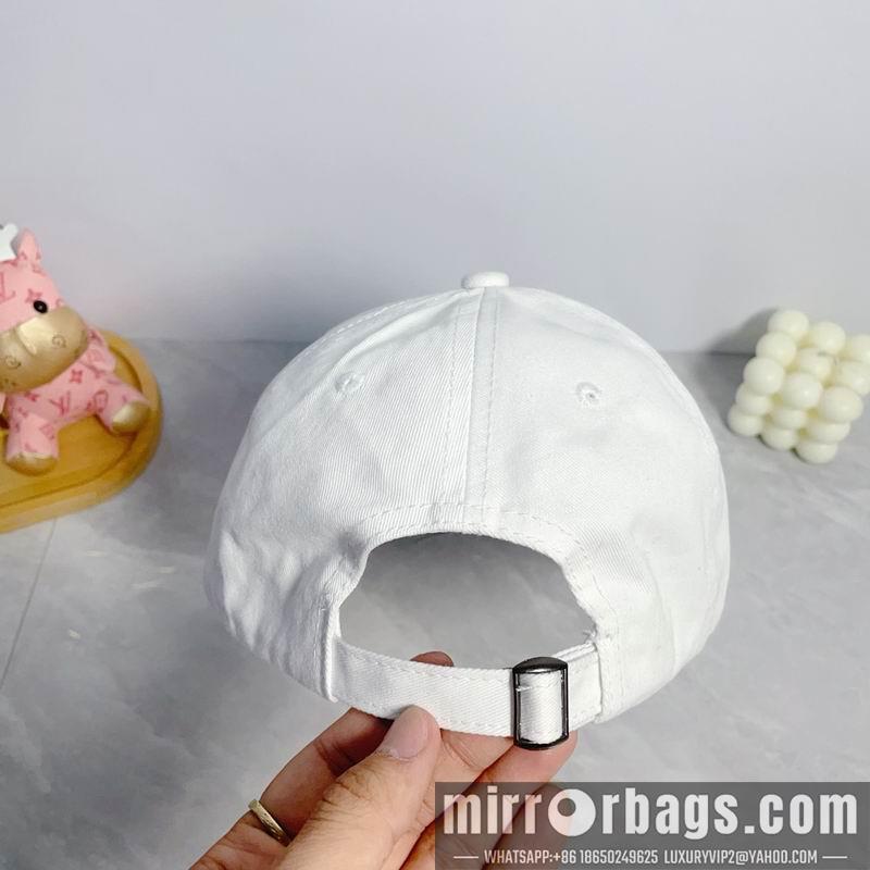 Balenciaga Hat dx59