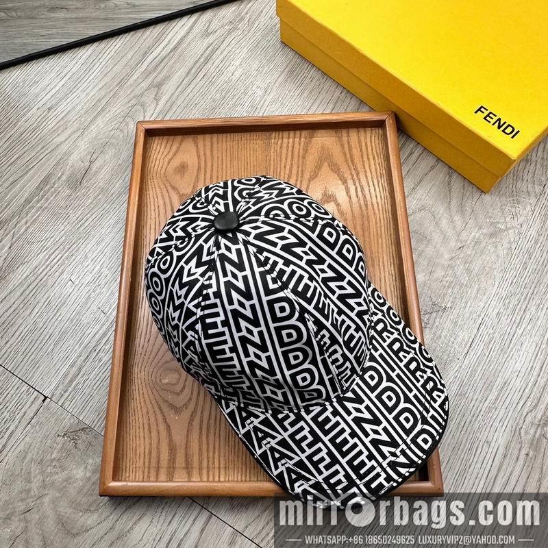 Fendi Hat dx102