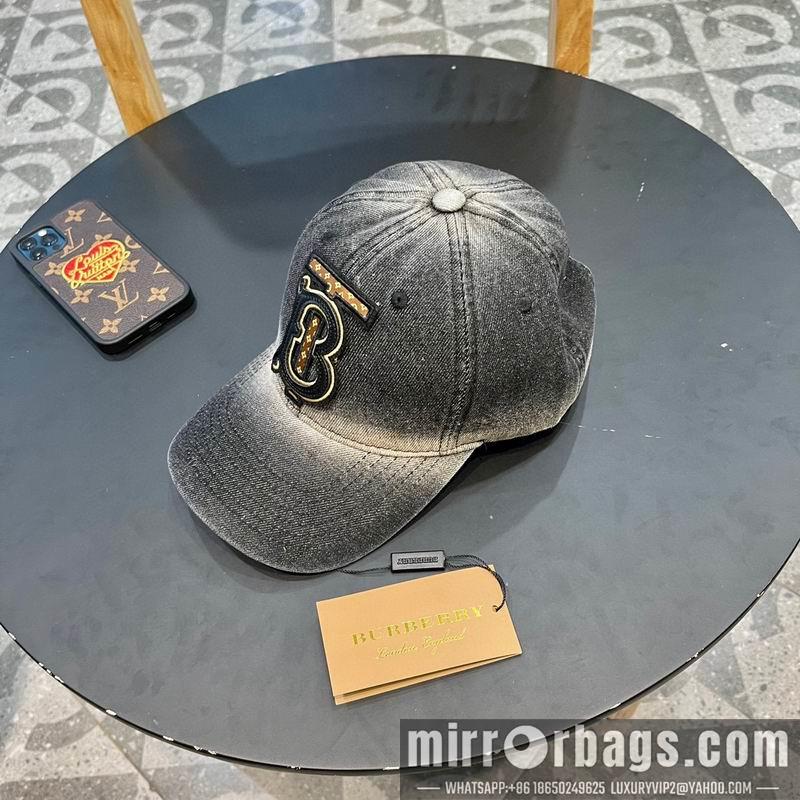 Burberry Hat 042802