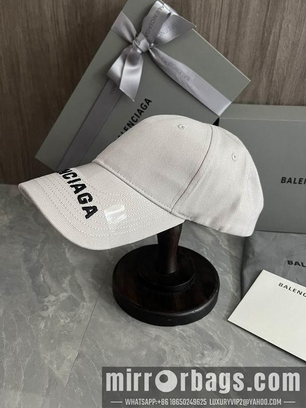 Balenciaga Hat dx41