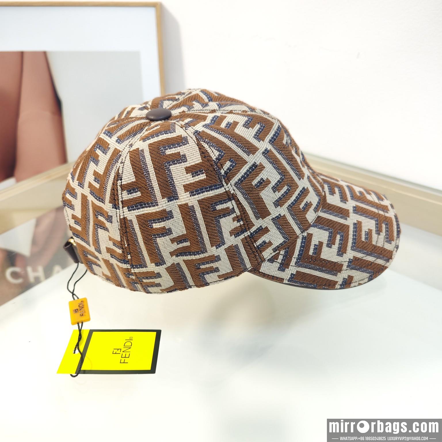 Fendi Hat dx90