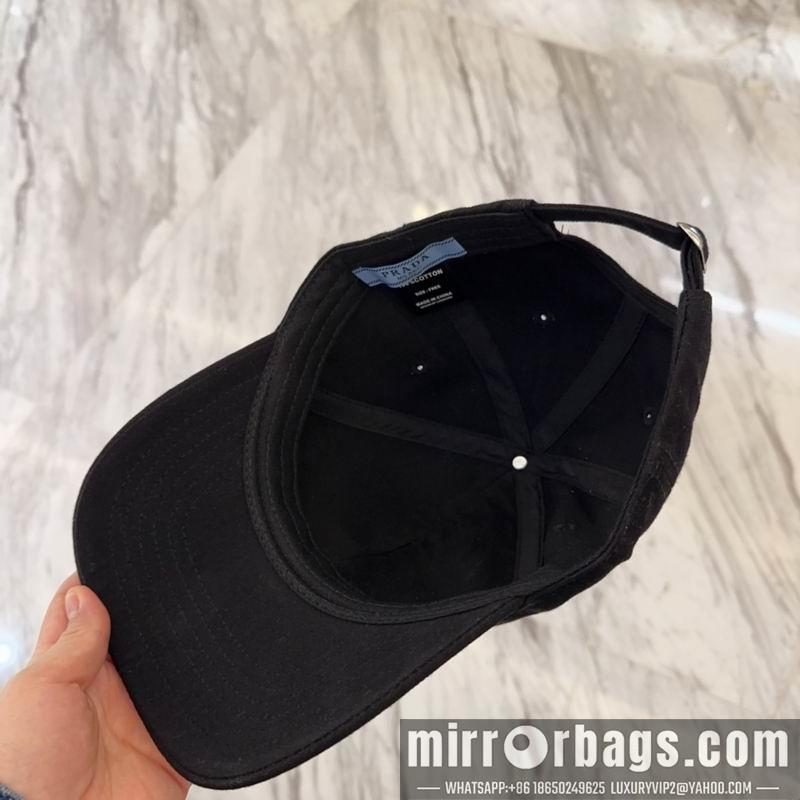 Prada Hat dx18