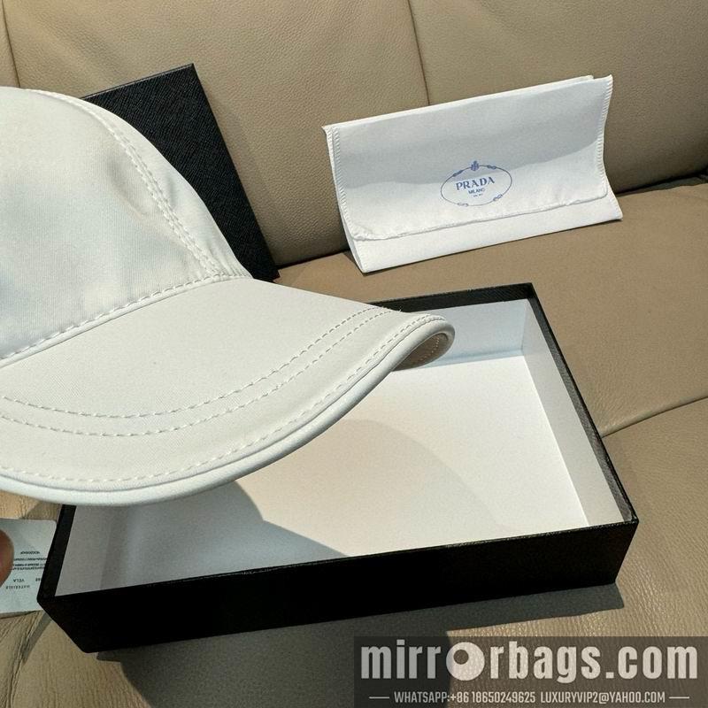 Prada Hat dx70