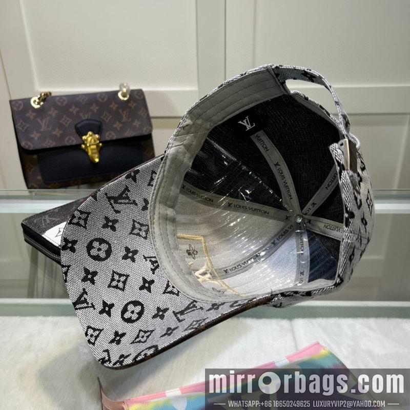 LV Hat dx23