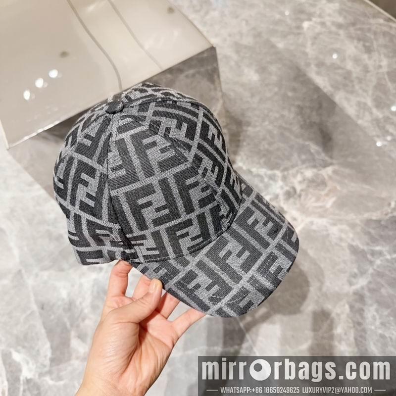 Fendi Hat dx28