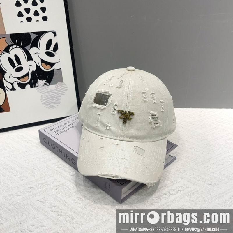 Prada Hat hm02