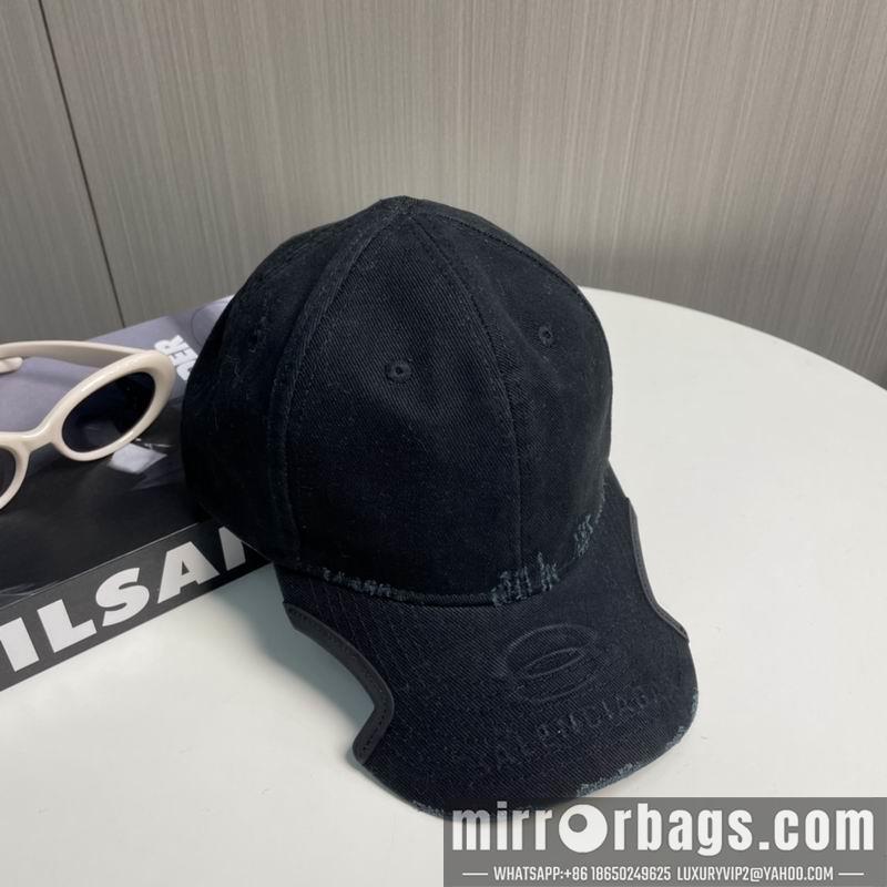 Balenciaga Hat 010401