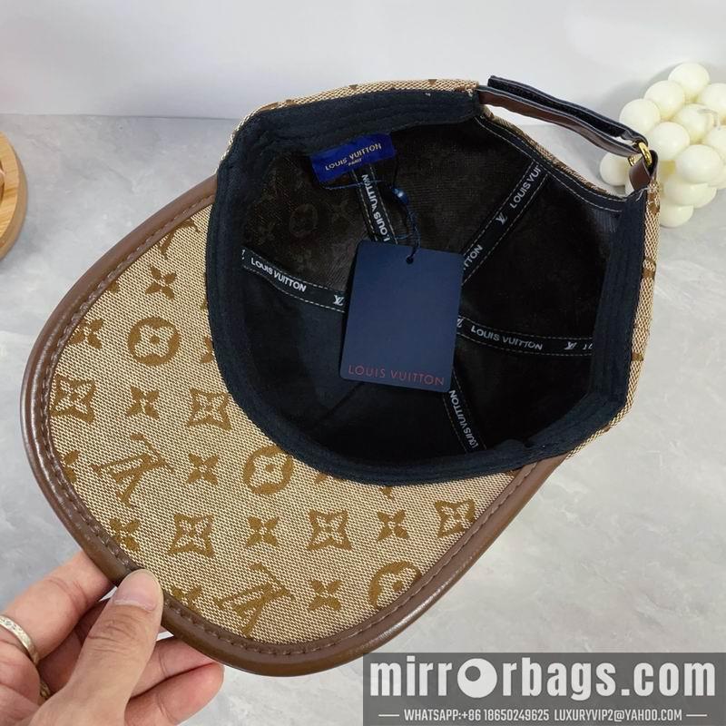 LV Hat dx37